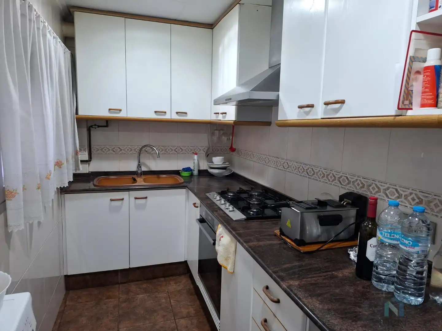Kitchen of Flat for sale in Silla  with Air Conditioner and Balcony