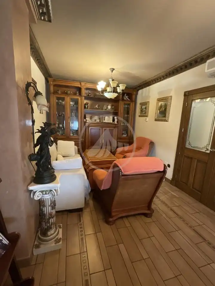Sala d'estar de Casa o xalet en venda en Linares amb Aire condicionat