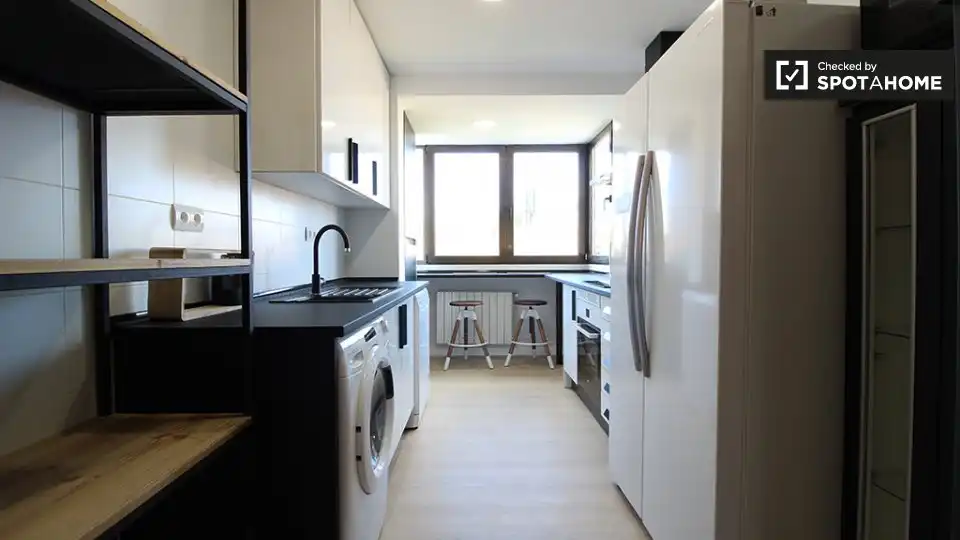 Kitchen of Flat for rent in Madrid  with Air Conditioner, Heating and Furnished