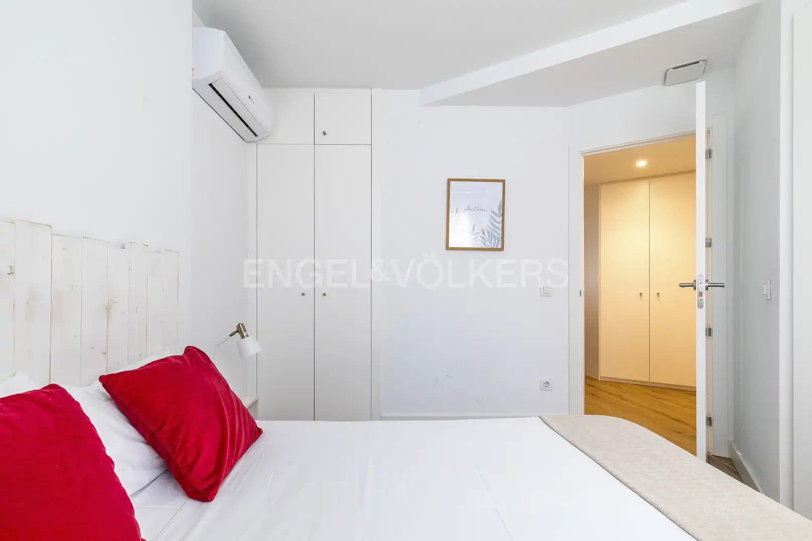 Habitación de Apartamento de alquiler en Madrid con Aire acondicionado, Calefacción y Amueblado