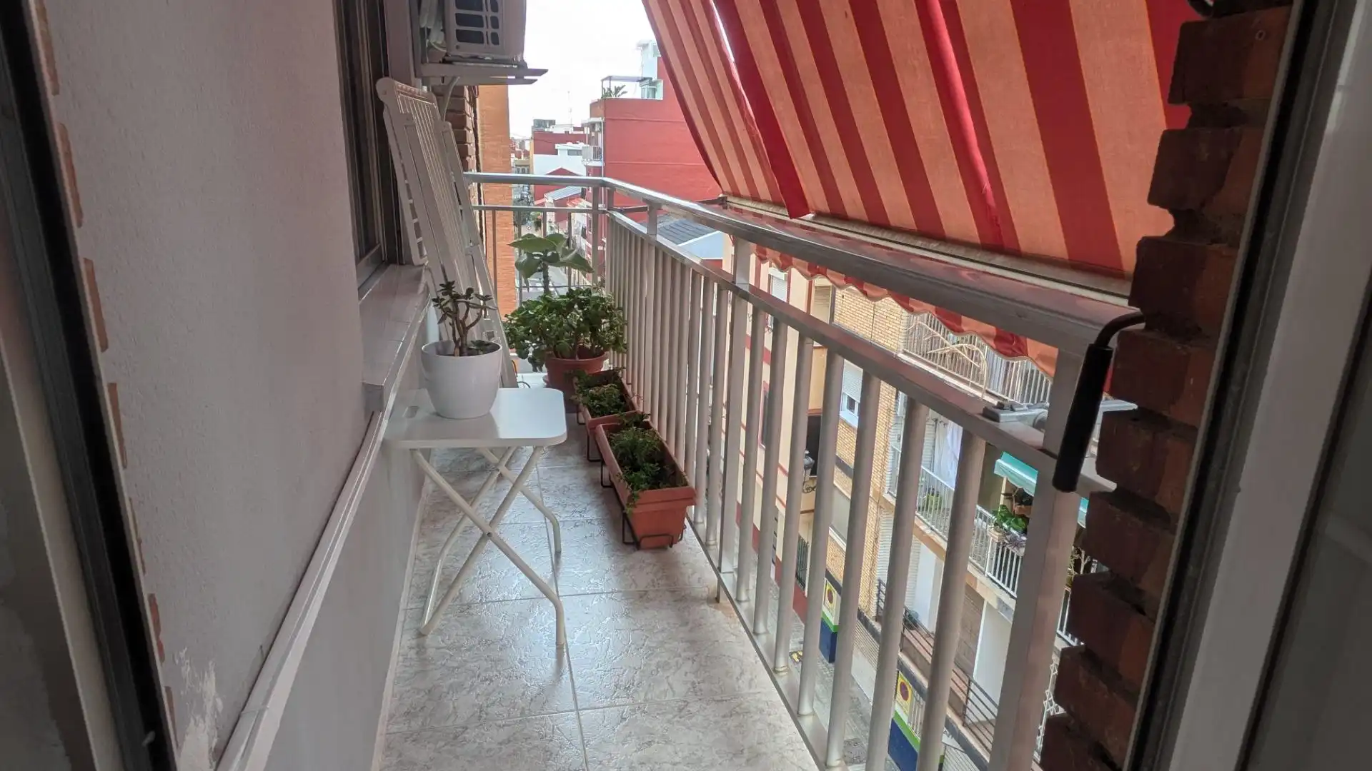 Balcony of Flat for rent in Valencia  with Air Conditioner