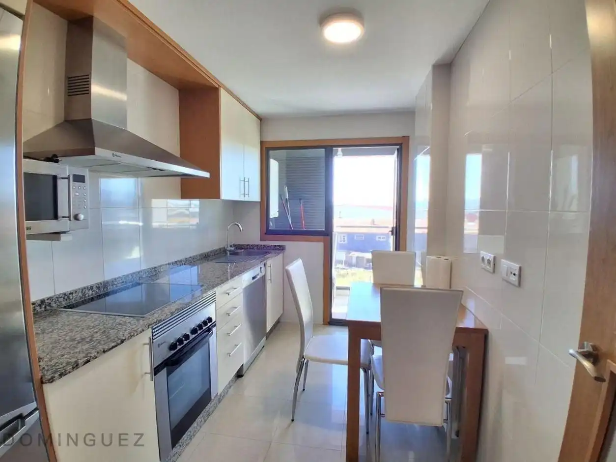 Küche von Wohnung zum Verkauf in A Illa de Arousa  mit Heizung, Abstellraum und Schwimmbad