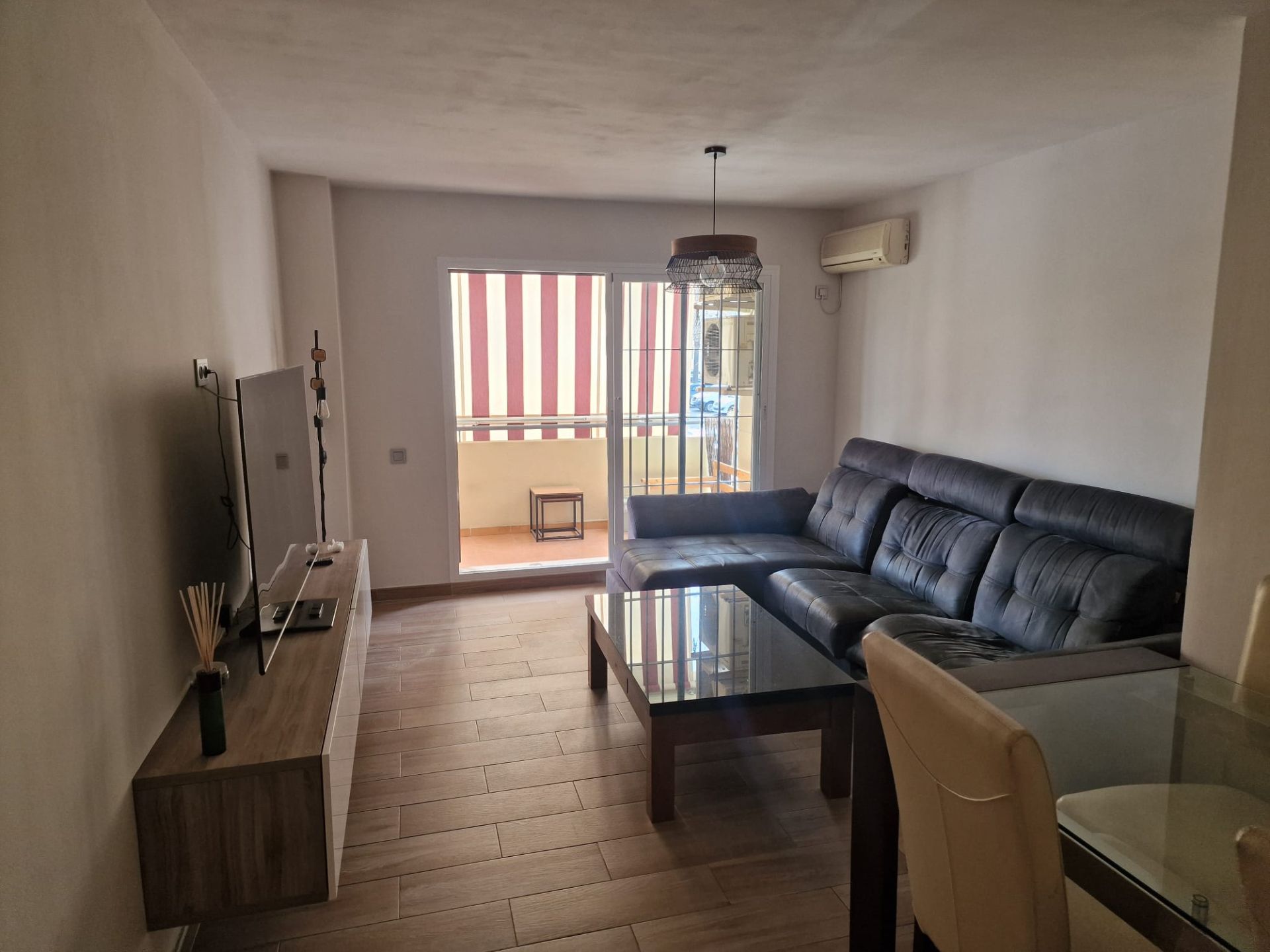 Sala d'estar de Pis en venda en Marbella amb Terrassa, Traster i Moblat