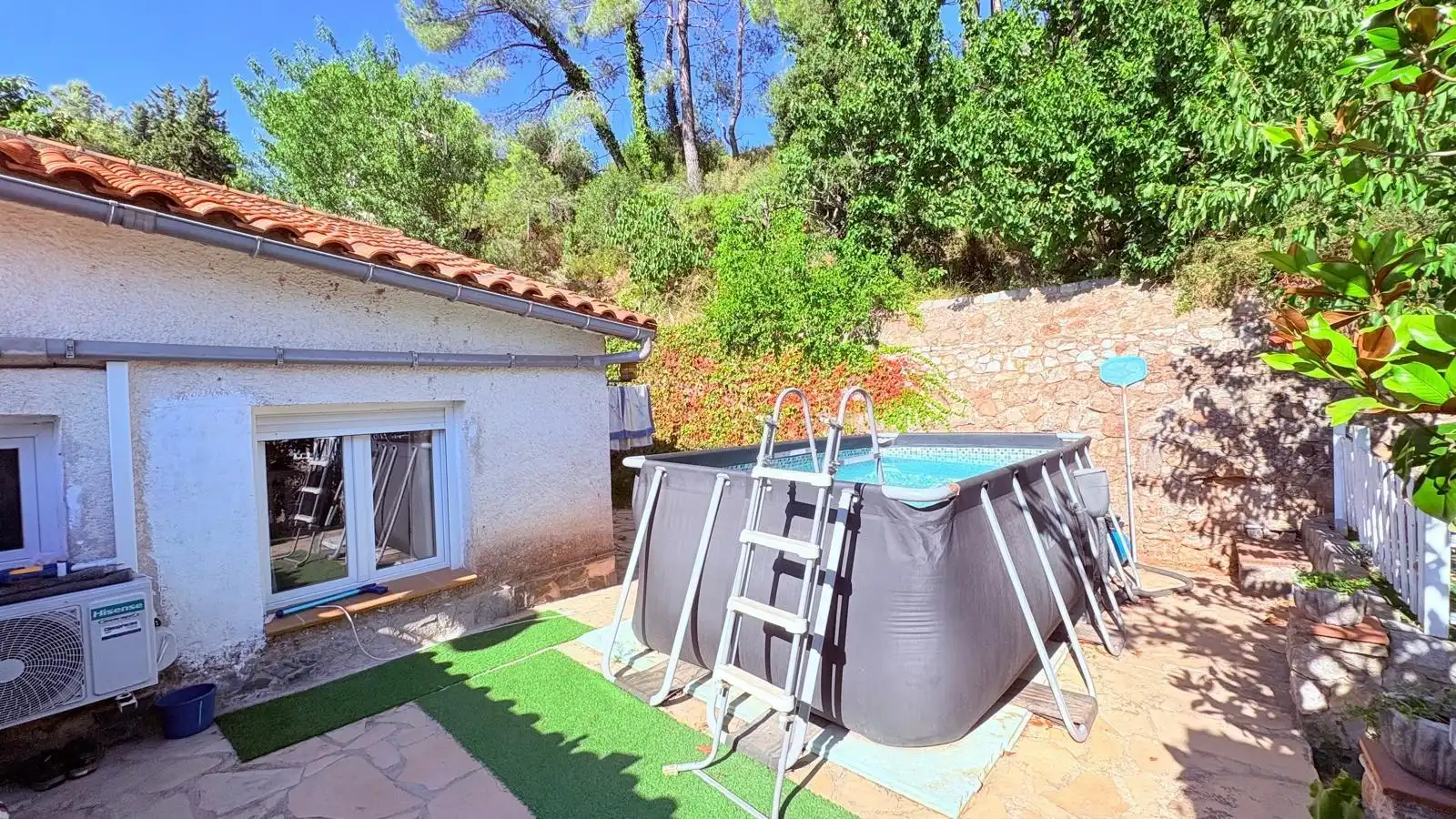 Piscina de Casa o xalet en venda en Castellar del Vallès amb Aire condicionat, Calefacció i Jardí privat