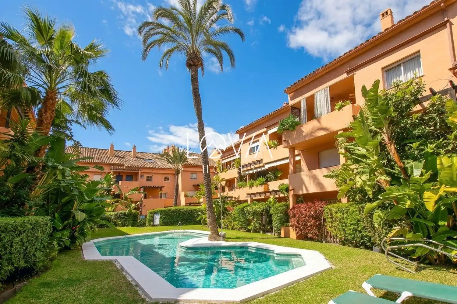 Exterior view of Flat for sale in Marbella  with Air Conditioner, Terrace and Swimming Pool