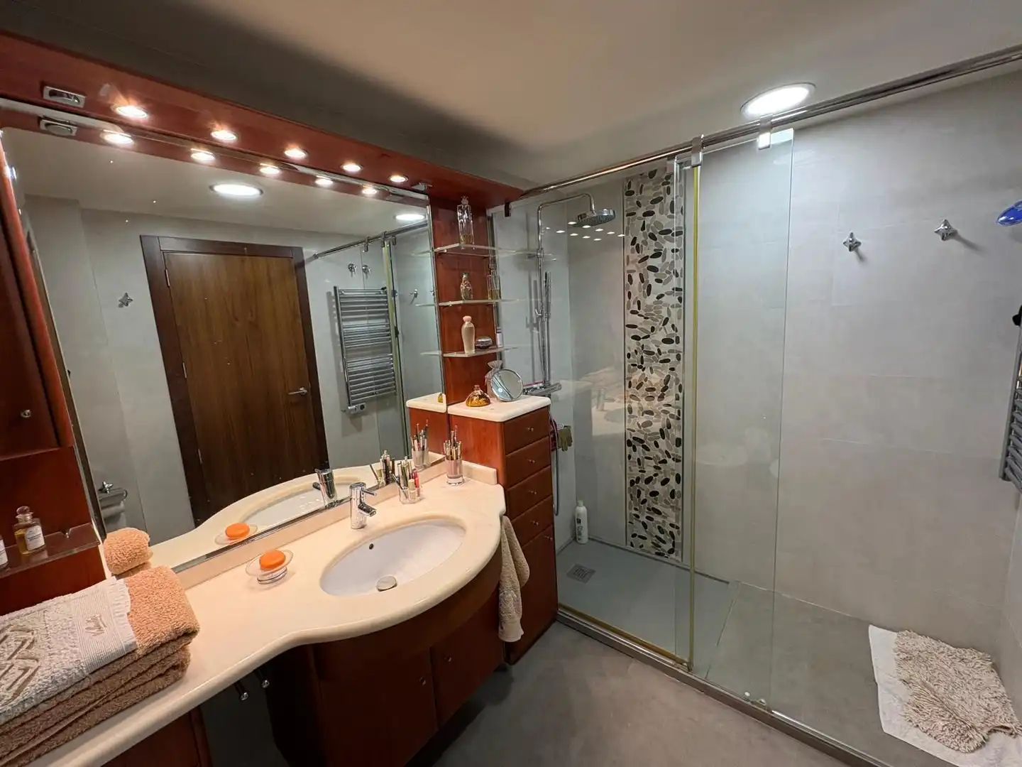 Baño de Piso de alquiler en Murcia con Aire acondicionado, Calefacción y Trastero