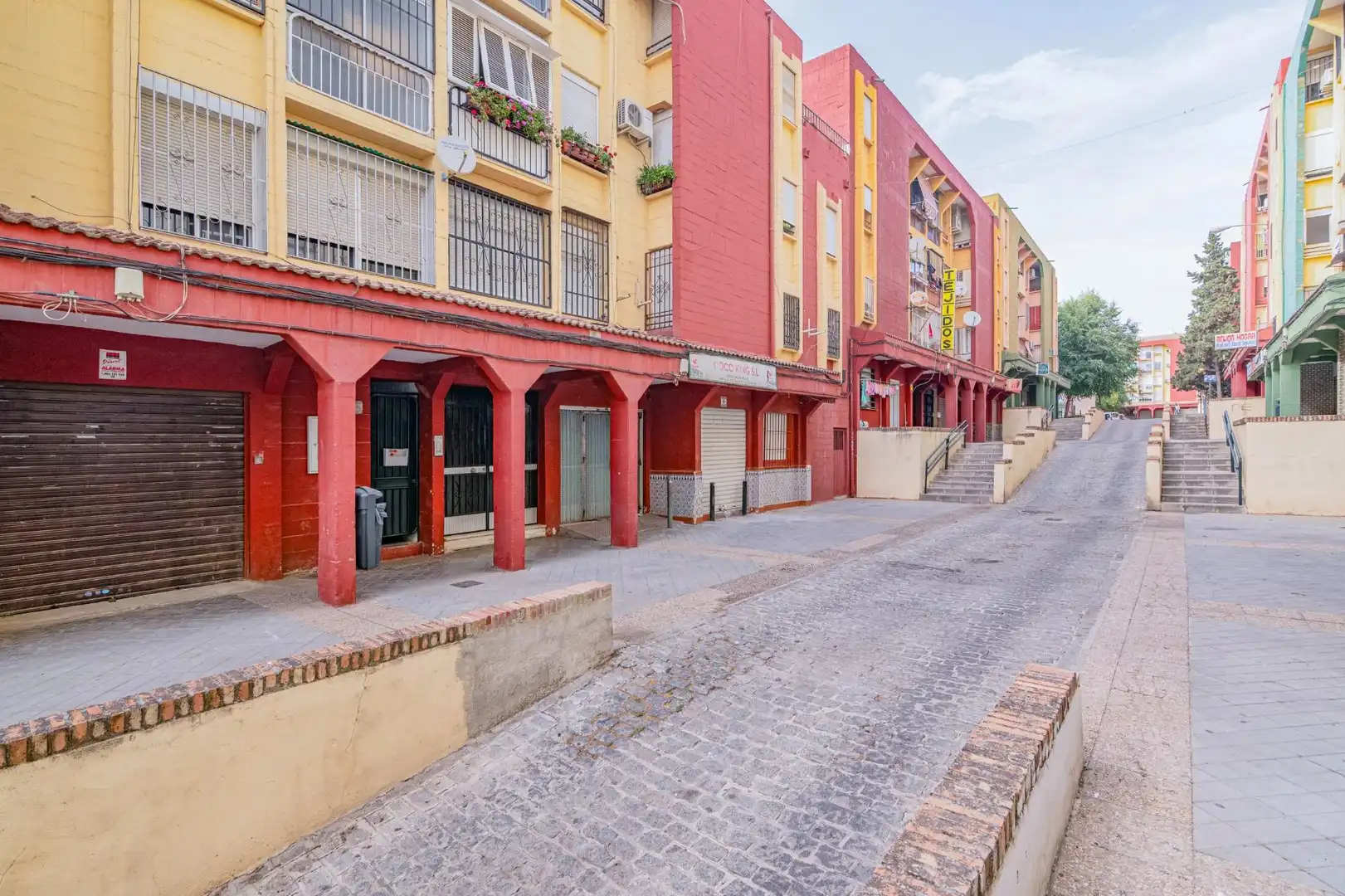 Vista exterior de Pis en venda en Granada amb Terrassa