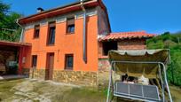 Exterior view of House or chalet for sale in San Martín del Rey Aurelio  with Heating, Terrace and Swimming Pool