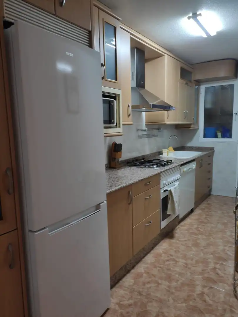 Cocina de Piso de alquiler en Murcia con Aire acondicionado, Calefacción y Jardín privado