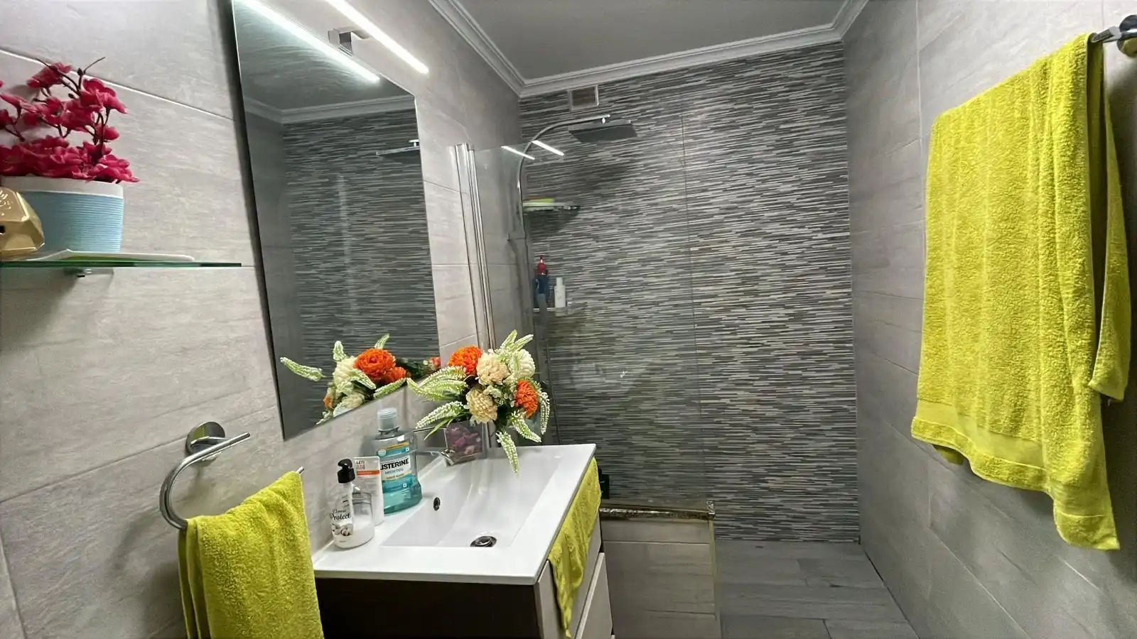 Bathroom of Flat for rent in Cáceres  with Terrace
