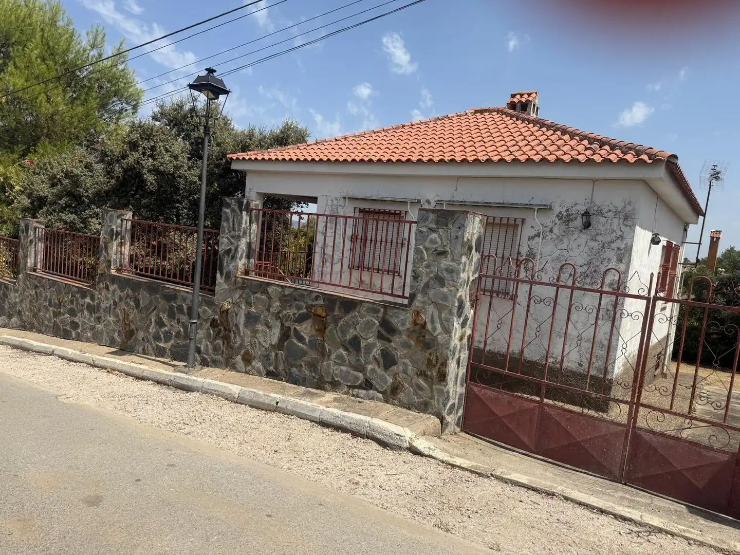 Vista exterior de Edificio en venta en Castilblanco de los Arroyos