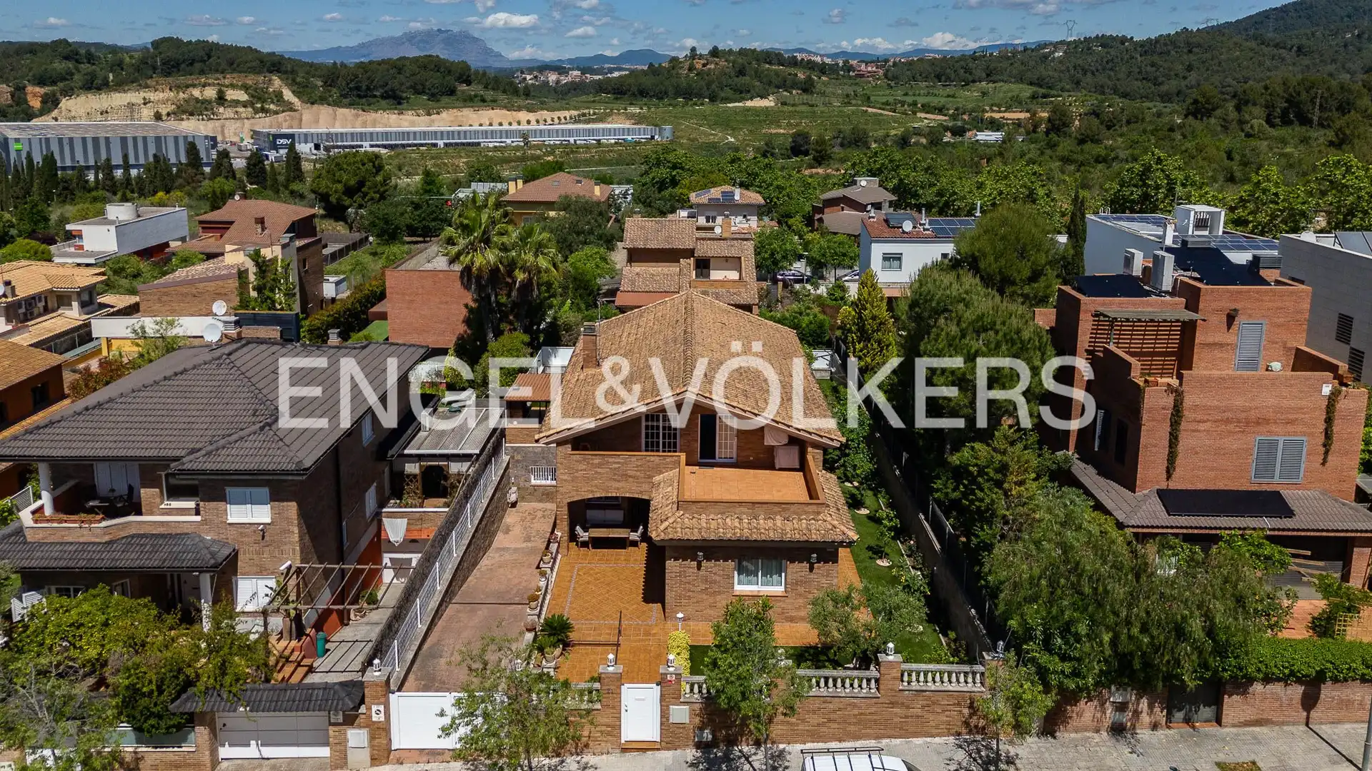 Vista exterior de Casa o chalet en venta en Molins de Rei con Aire acondicionado, Calefacción y Jardín privado