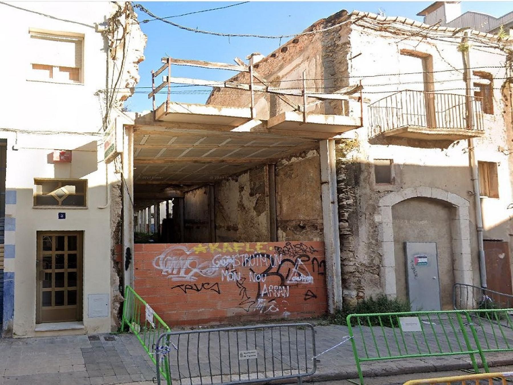 Exterior view of House or chalet for sale in Figueres