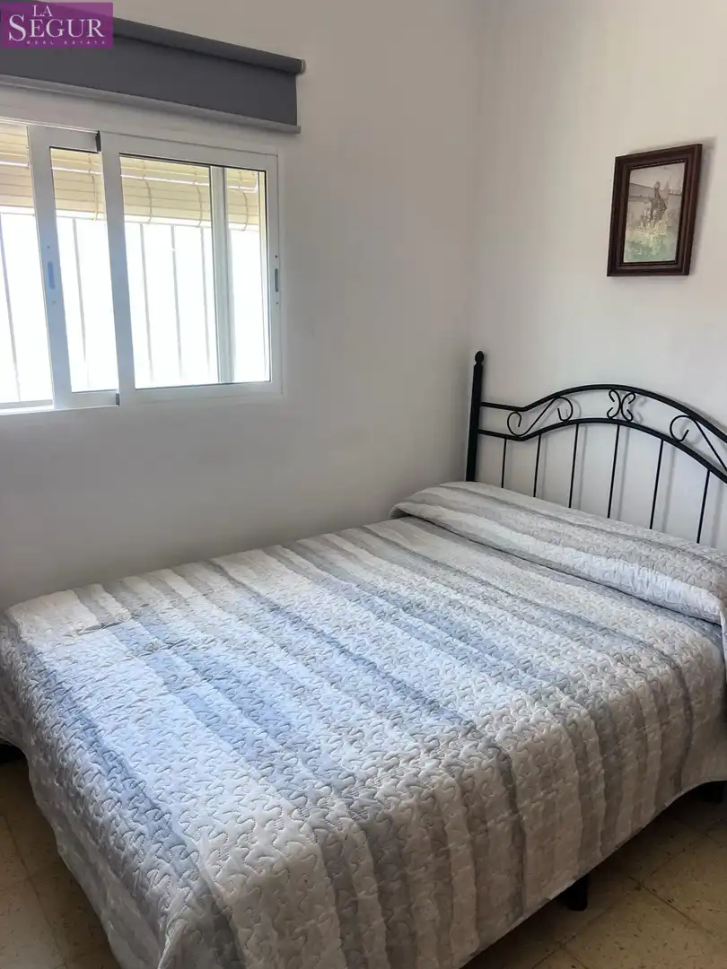 Dormitori de Casa o xalet en venda en Vejer de la Frontera amb Jardí privat