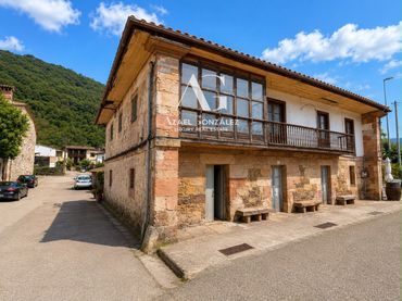 Casa in vendita a Treceño-Plaza