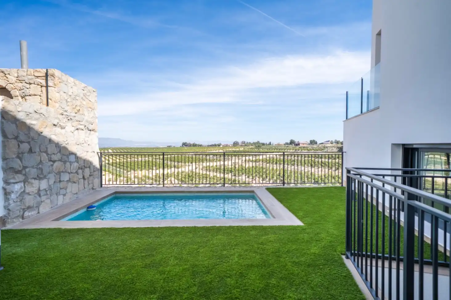 Bungalow con piscina en venta en Algorfa