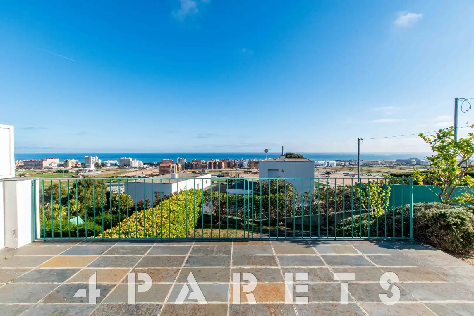 Vista exterior de Casa adosada de lloguer en Santa Susanna amb Calefacció, Jardí privat i Terrassa