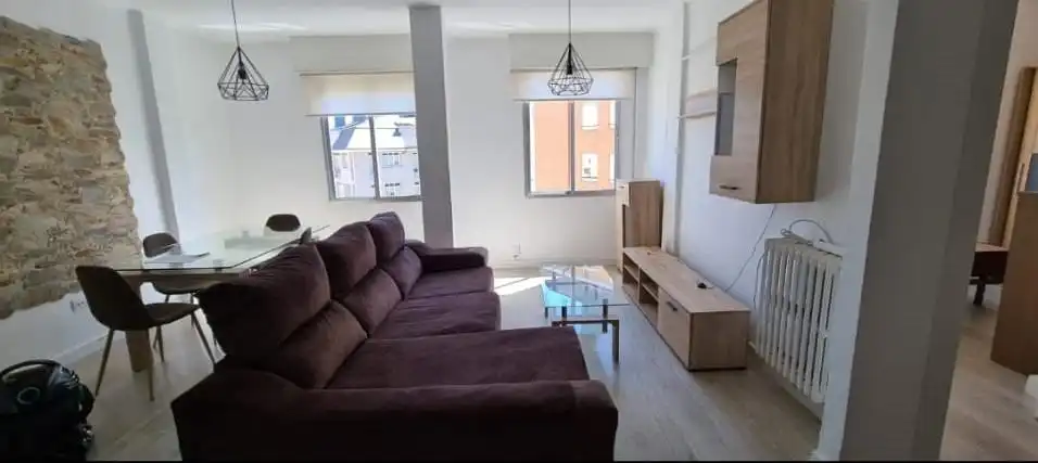 Sala d'estar de Pis en venda en Ponferrada amb Calefacció i Traster