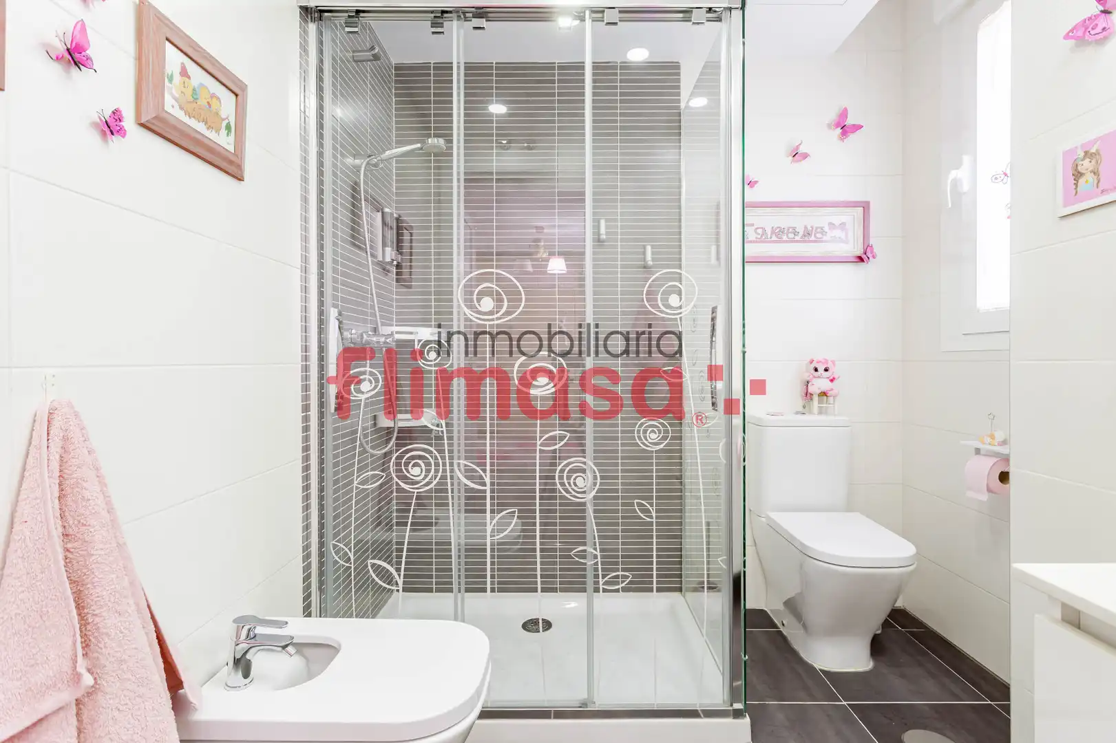 Bathroom of Detached homes for sale in Villaviciosa de Odón  with Air Conditioner, Heating and Private garden