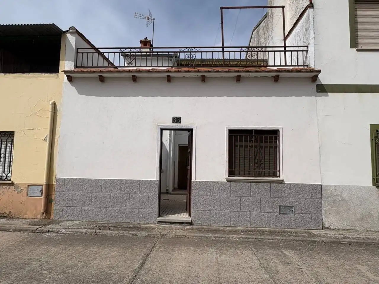 Semi-detached house for sale in Calle Antonio Sánchez Villares, imagen 2