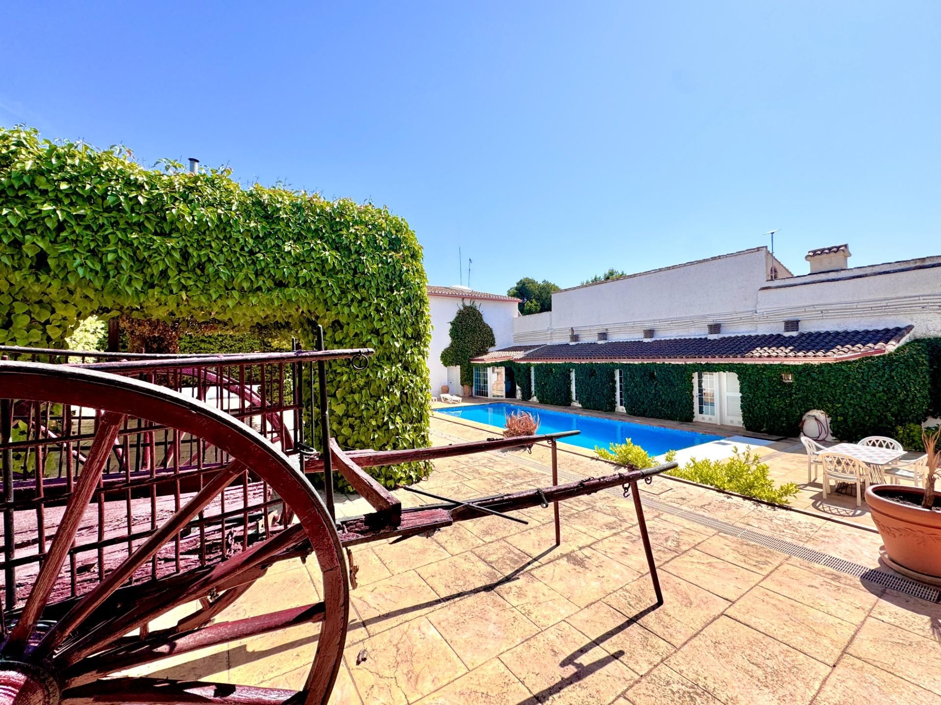 Jardí de Casa o xalet en venda en Chiva amb Aire condicionat, Jardí privat i Terrassa
