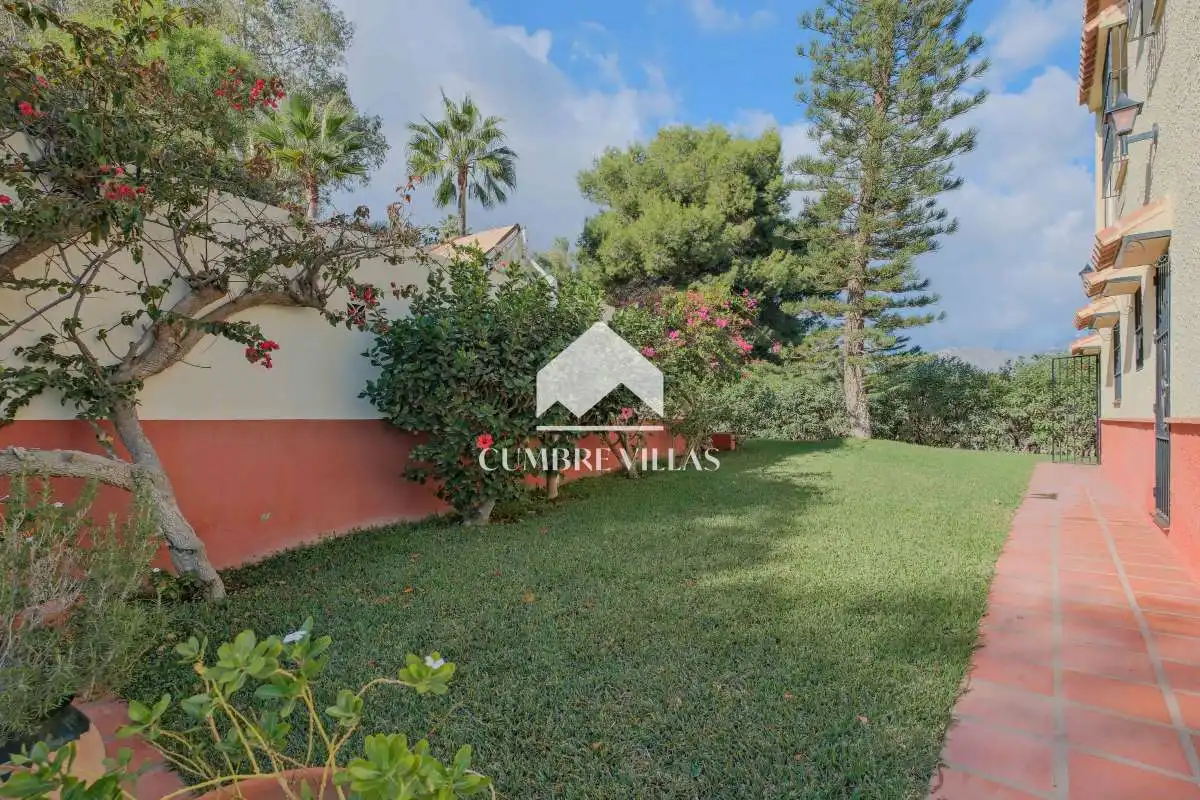 Jardí de Casa o xalet en venda en Nerja amb Jardí privat i Terrassa
