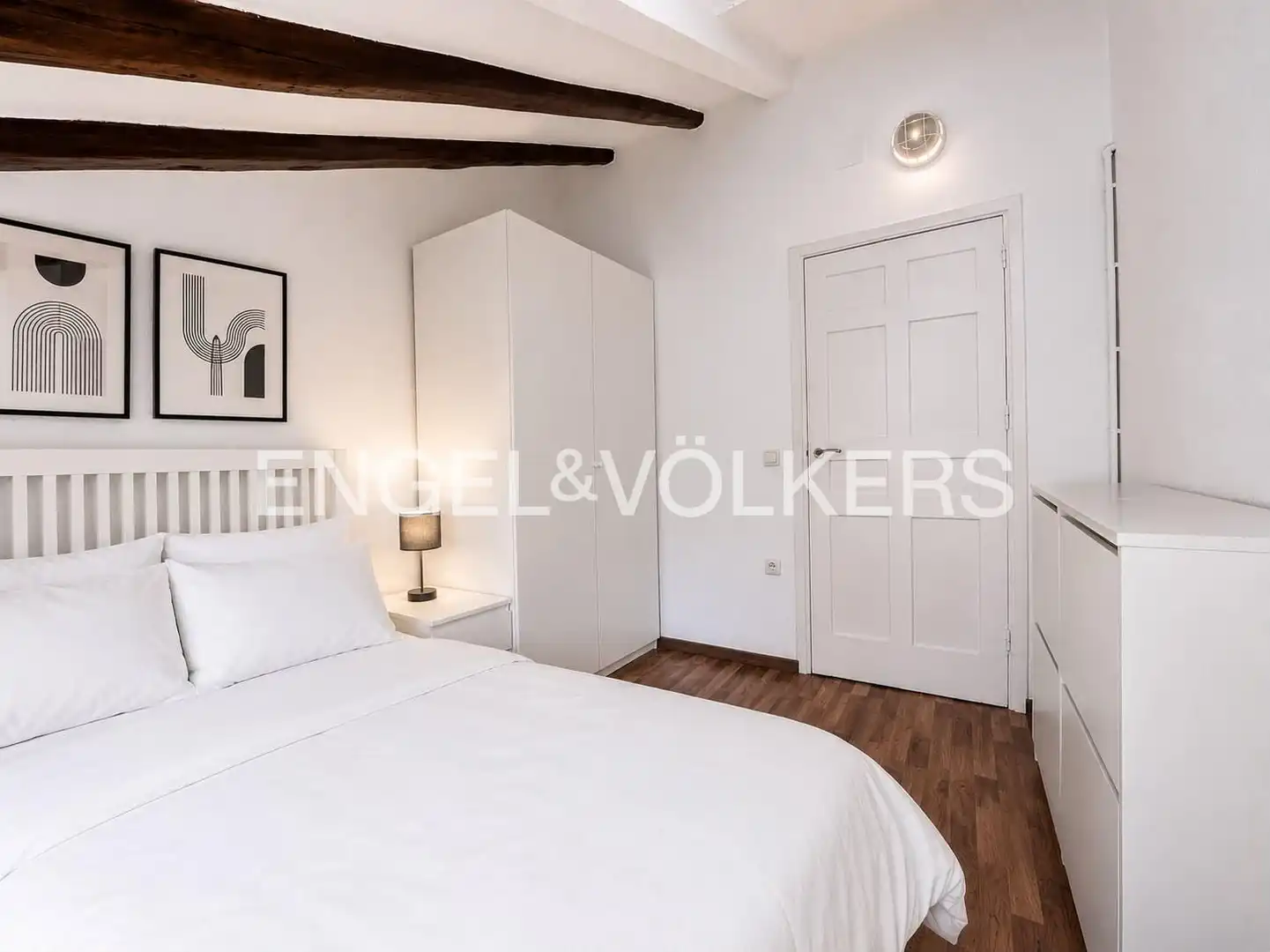 Dachboden zur Miete in Colegiata, Embajadores - Lavapiés