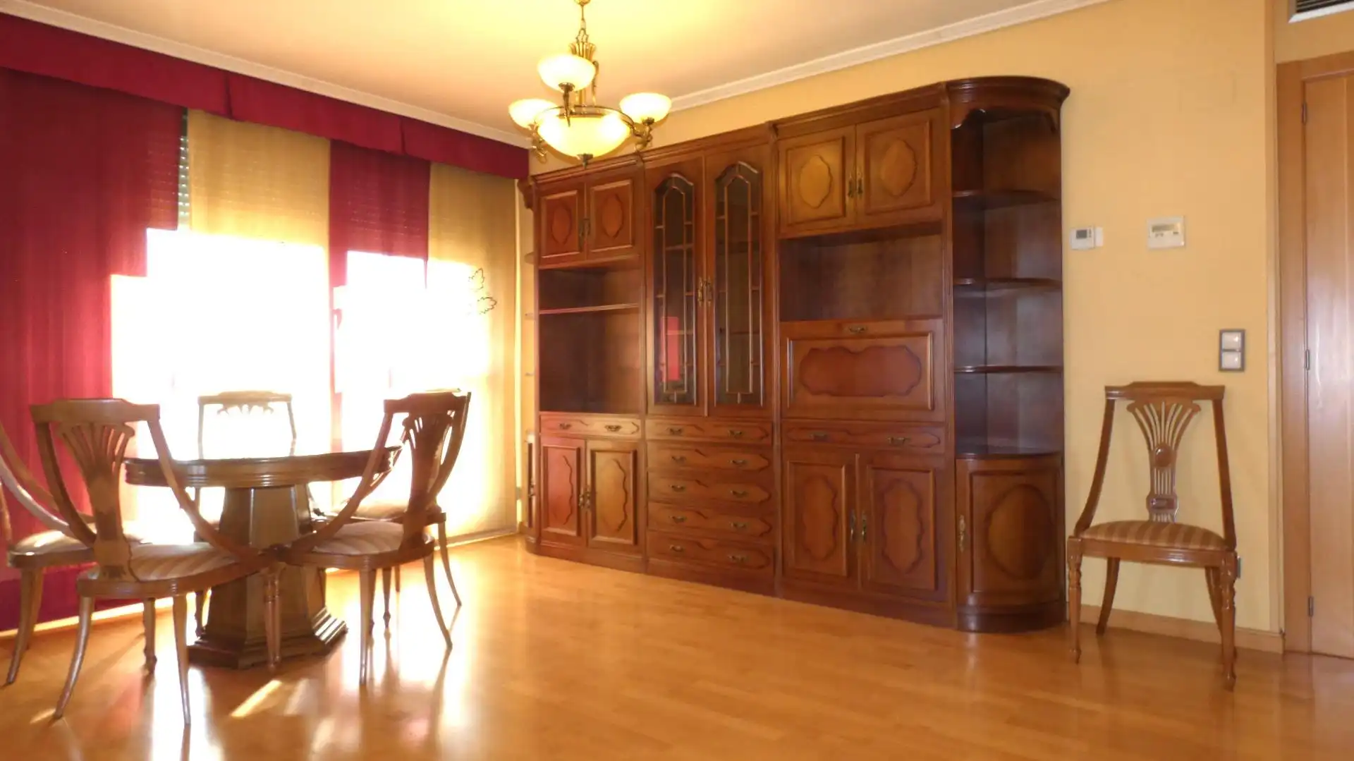 Menjador de Pis de lloguer en Utebo amb Aire condicionat, Calefacció i Parquet