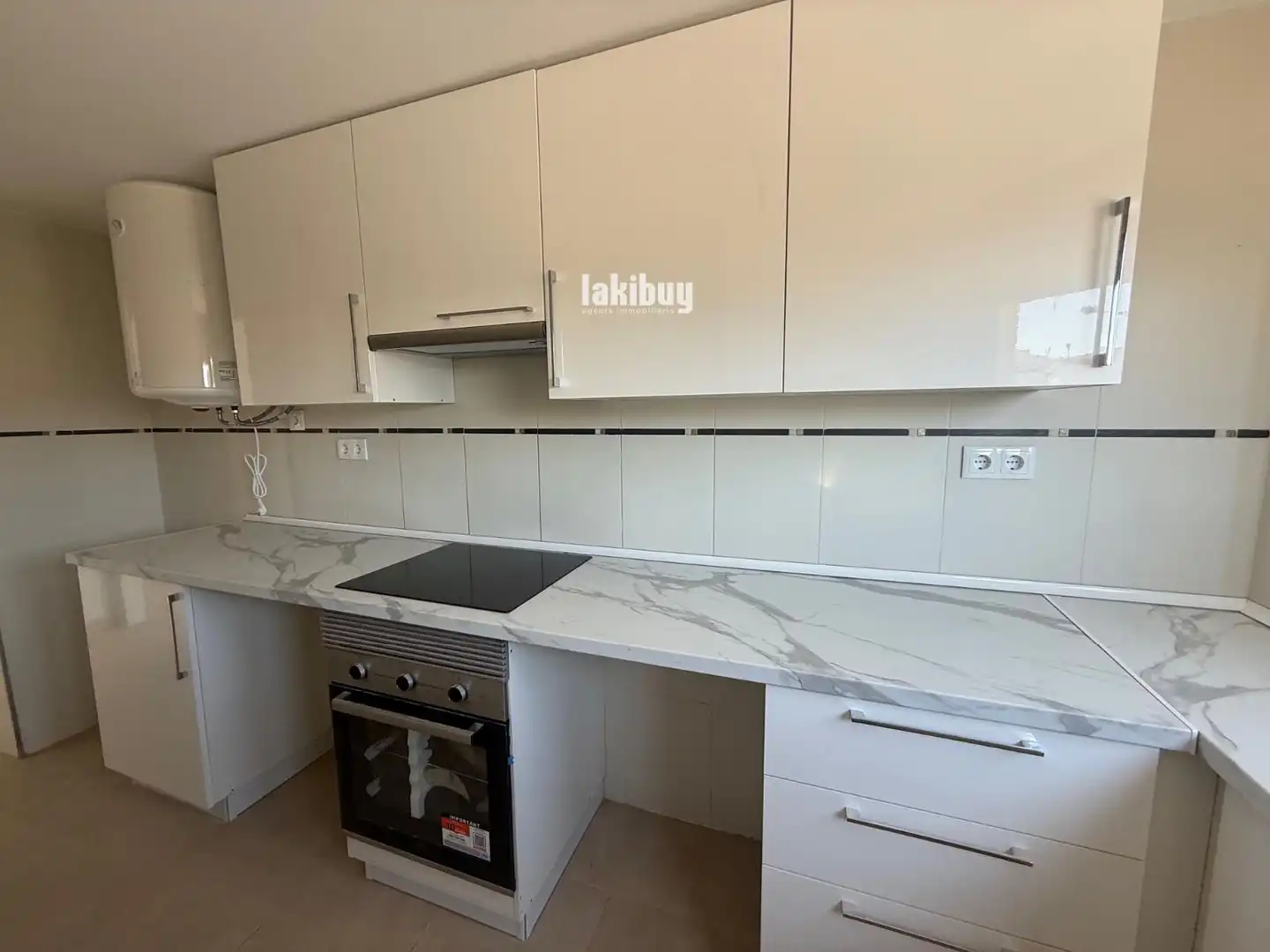 Cocina de Piso en venta en La Fuliola con Calefacción y Alarma