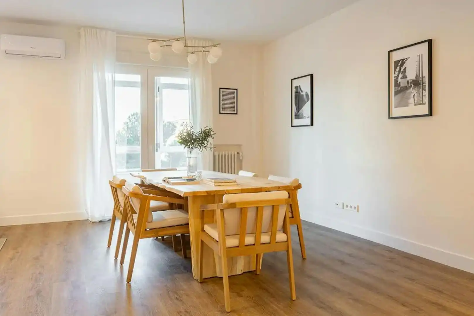 Dining room of Flat for rent in Madrid  with Air Conditioner, Furnished and Washing machine