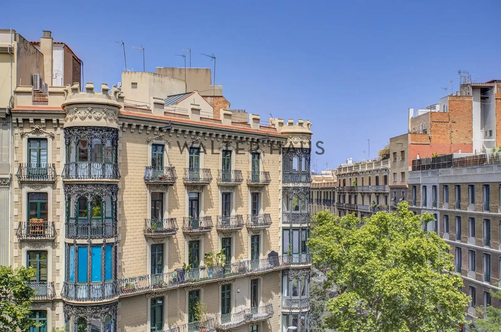 Exterior view of Flat for sale in Barcelona  with Air Conditioner, Terrace and Balcony