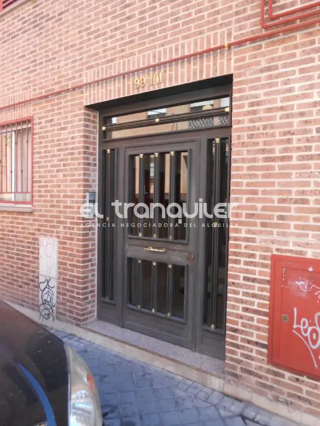 Außenansicht von Wohnung zur Miete in Madrid mit Klimaanlage, Terrasse und Möbliert