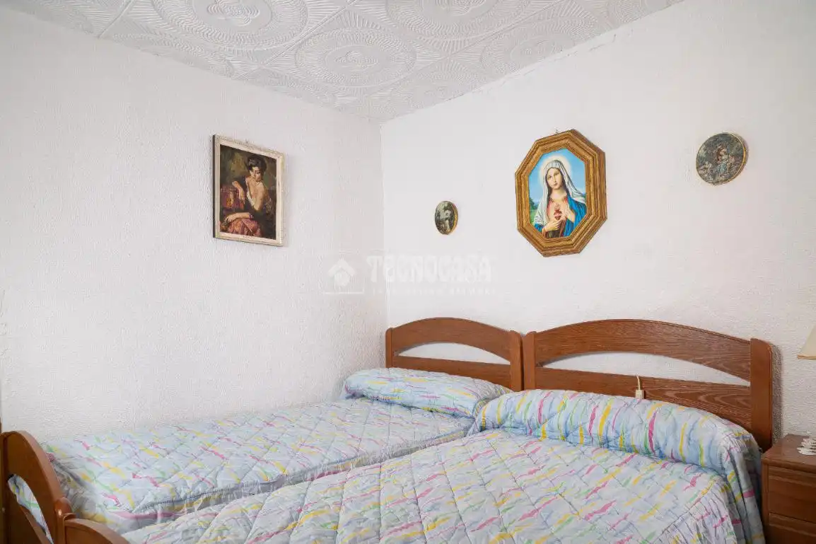 Dormitori de Casa adosada en venda en Ítrabo