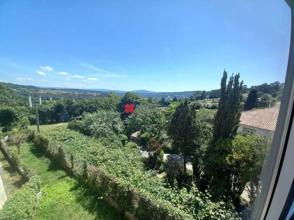 Casa o chalet de alquiler en Santiago de Compostela  con Calefacción, Jardín privado y Trastero