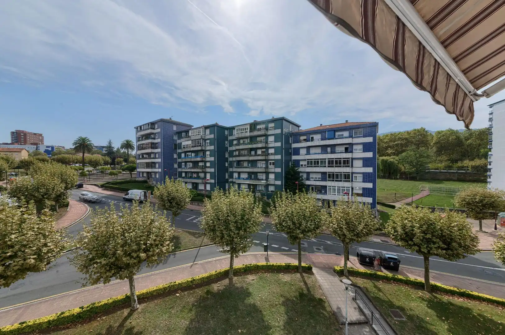 Vista exterior de Piso en venta en Barakaldo  con Calefacción, Jardín privado y Terraza