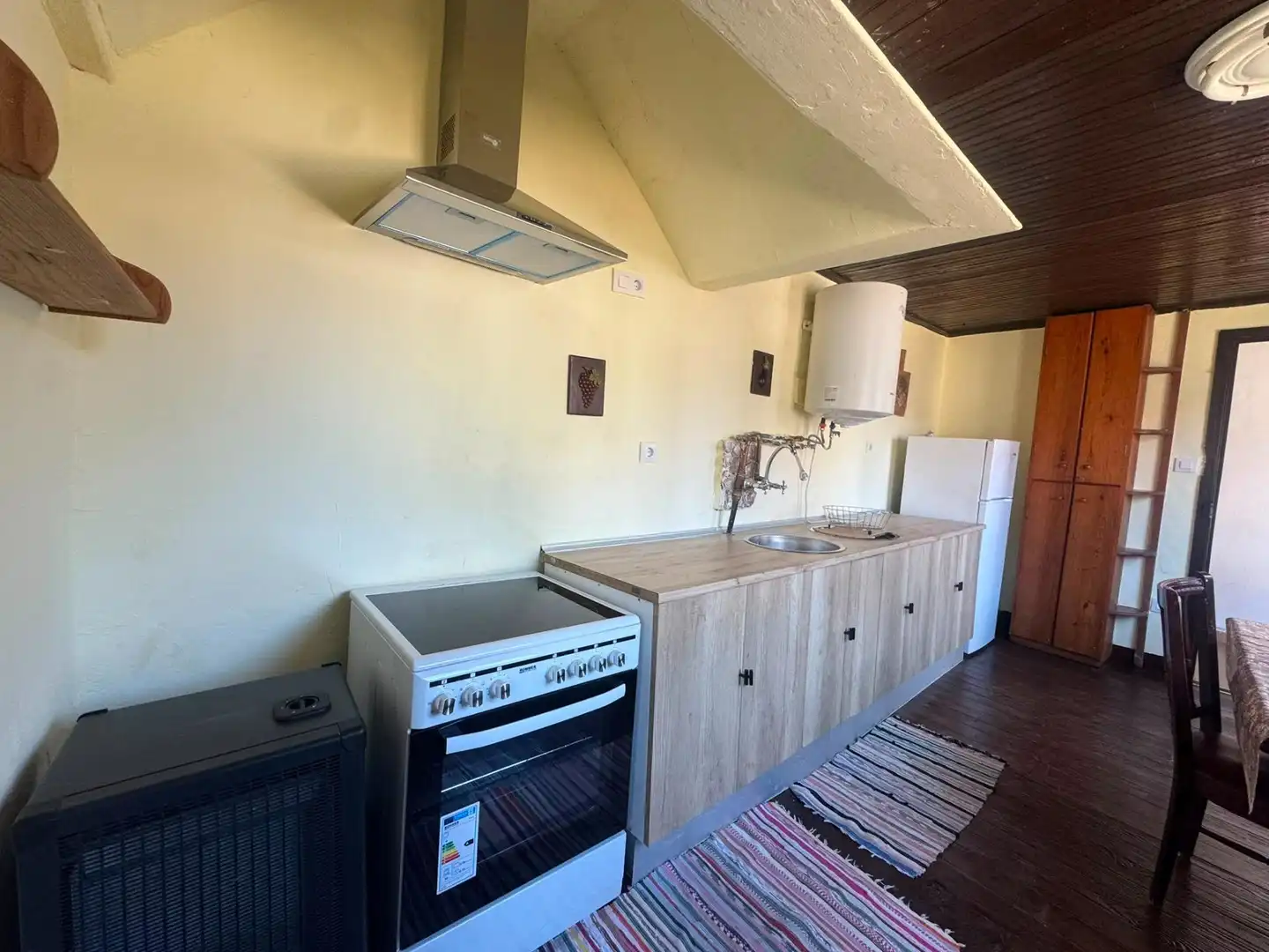 Cocina de Casa o chalet de alquiler en A Merca   con Calefacción, Terraza y Amueblado