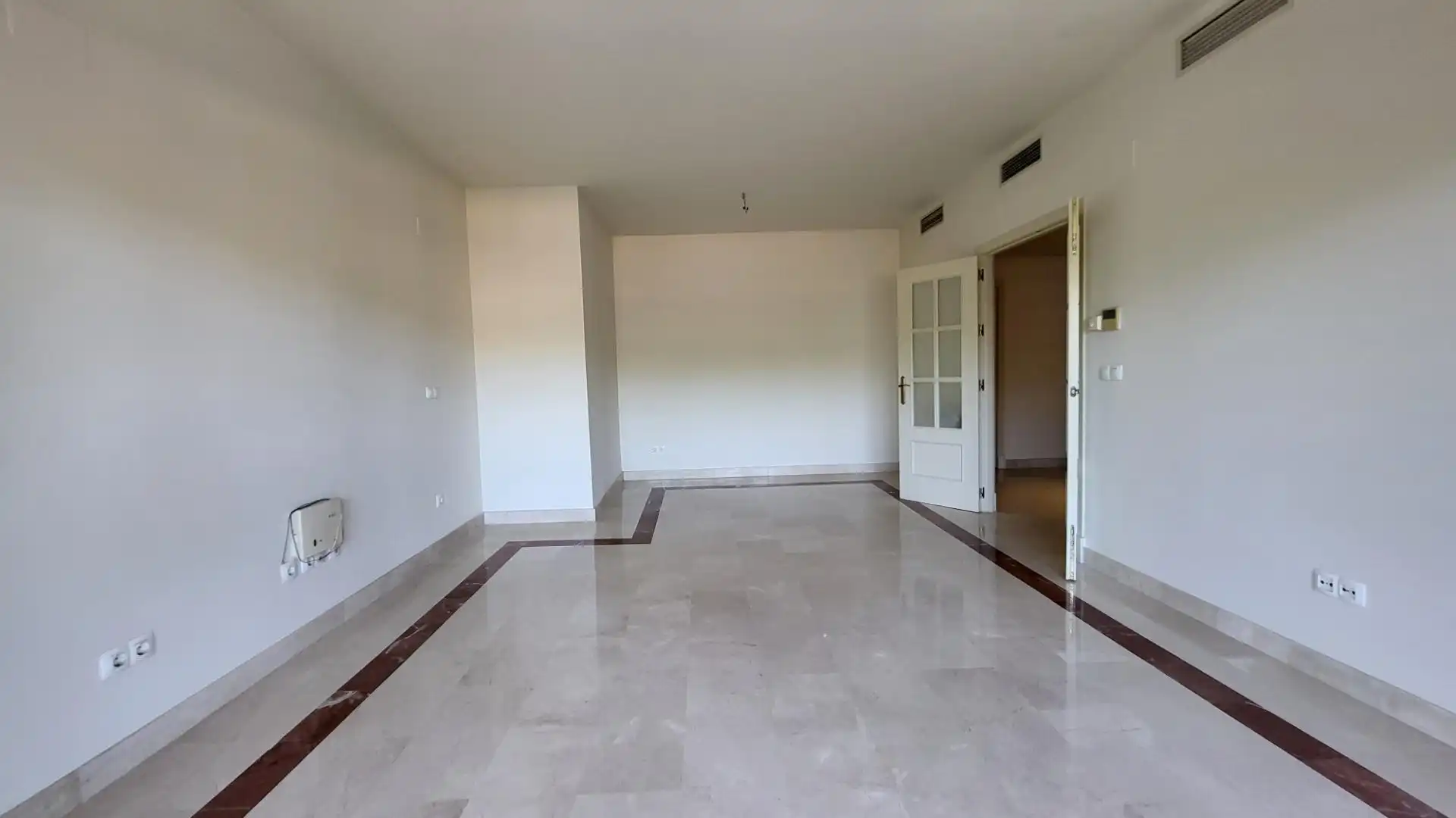Apartamento con terraza en venta en Nueva Andalucía, imagen 27