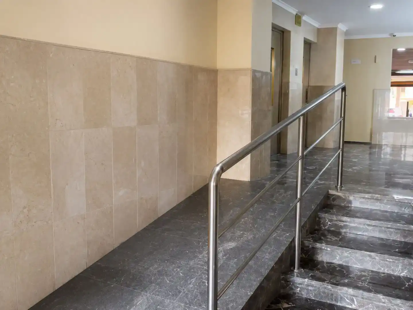 Wohnung zur Miete in Cullera mit Klimaanlage, Schwimmbad und Balkon