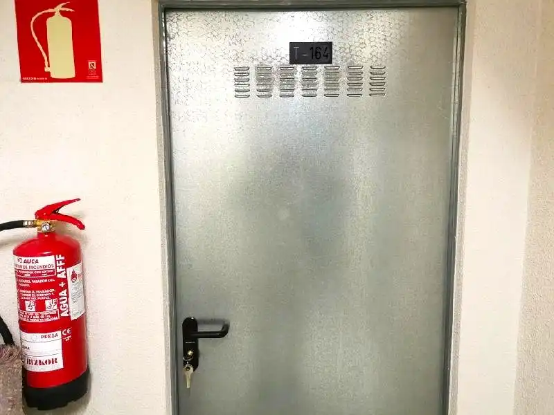 Badezimmer von Lagerraum zum Verkauf in Erandio