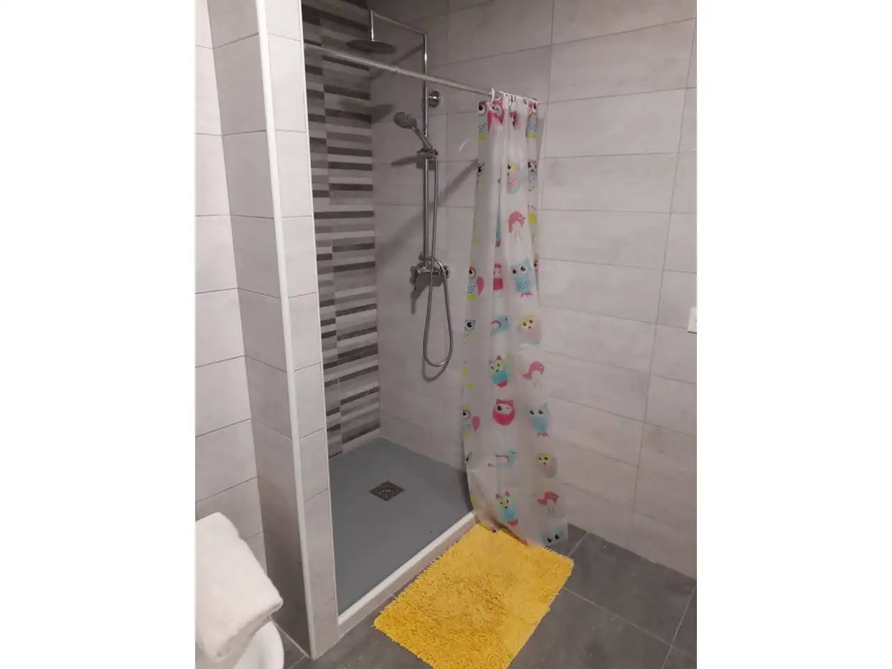 Gemischtgenutztes Gebäude zum Verkauf in Calle CAMPO TOLEDO 9, imagen 4