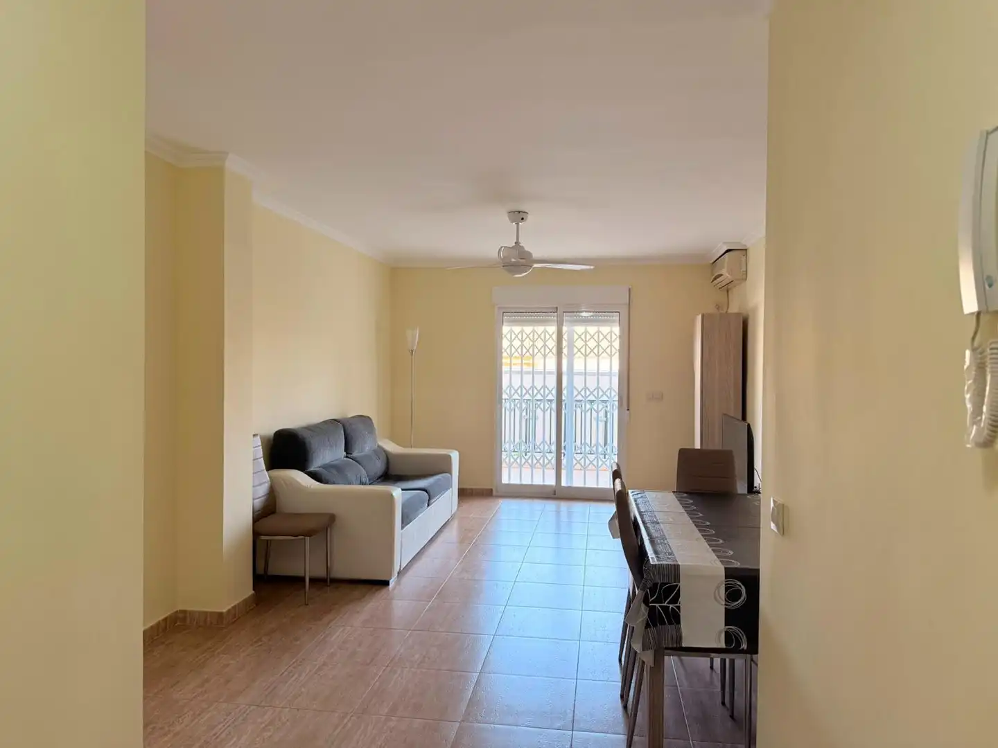 Sala d'estar de Planta baixa de lloguer en Los Alcázares amb Terrassa, Moblat i Balcó