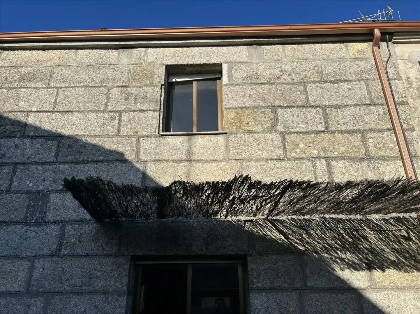 Vista exterior de Planta baixa en venda en O Carballiño   amb Jardí privat, Traster i Moblat