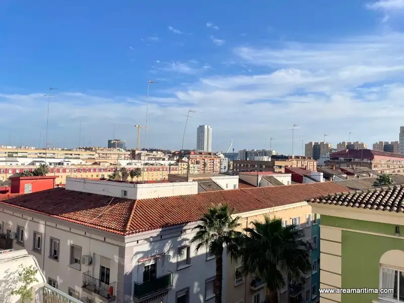 Vista exterior de Apartamento en venta en Valencia con Amueblado, Horno y Lavadora