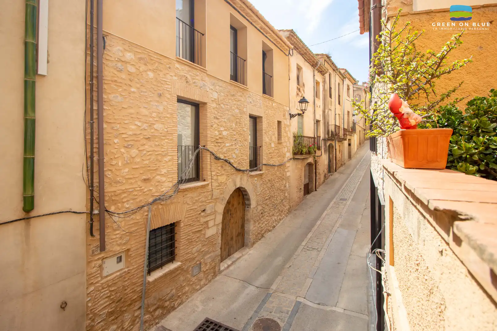Vista exterior de Casa o xalet en venda en Peralada amb Calefacció, Parquet i Terrassa