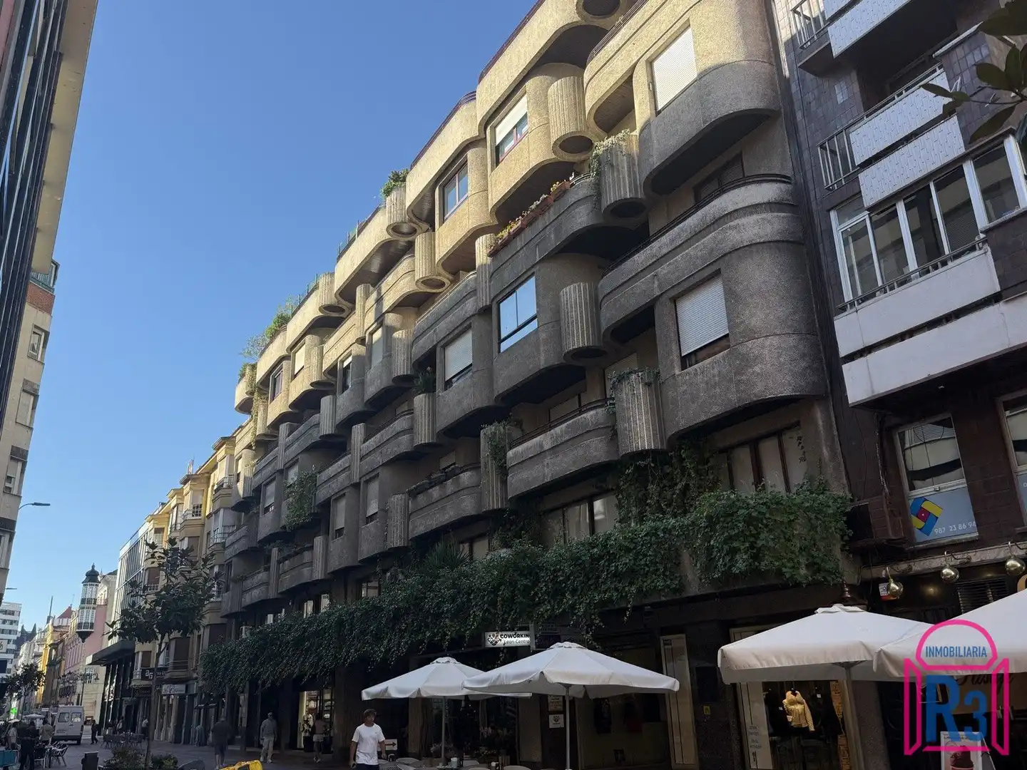 Außenansicht von Wohnung zur Miete in León Capital  mit Heizung und Terrasse