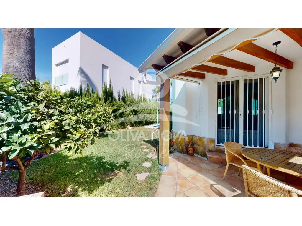 Casa amb piscina en venda a Calle Brueghell, imagen 22