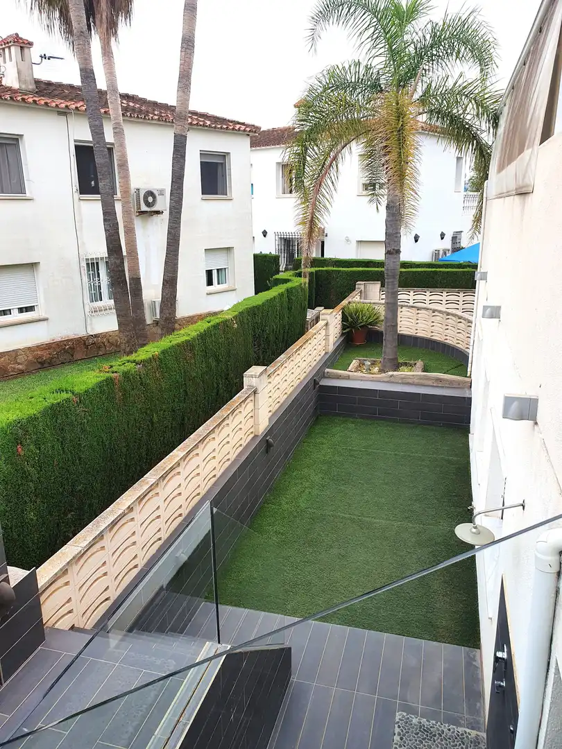 Dúplex de alquiler en Avinguda Dalí, Oliva Nova