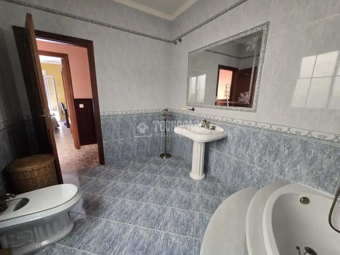 Bathroom of Detached homes for sale in Morón de la Frontera  with Air Conditioner and Balcony