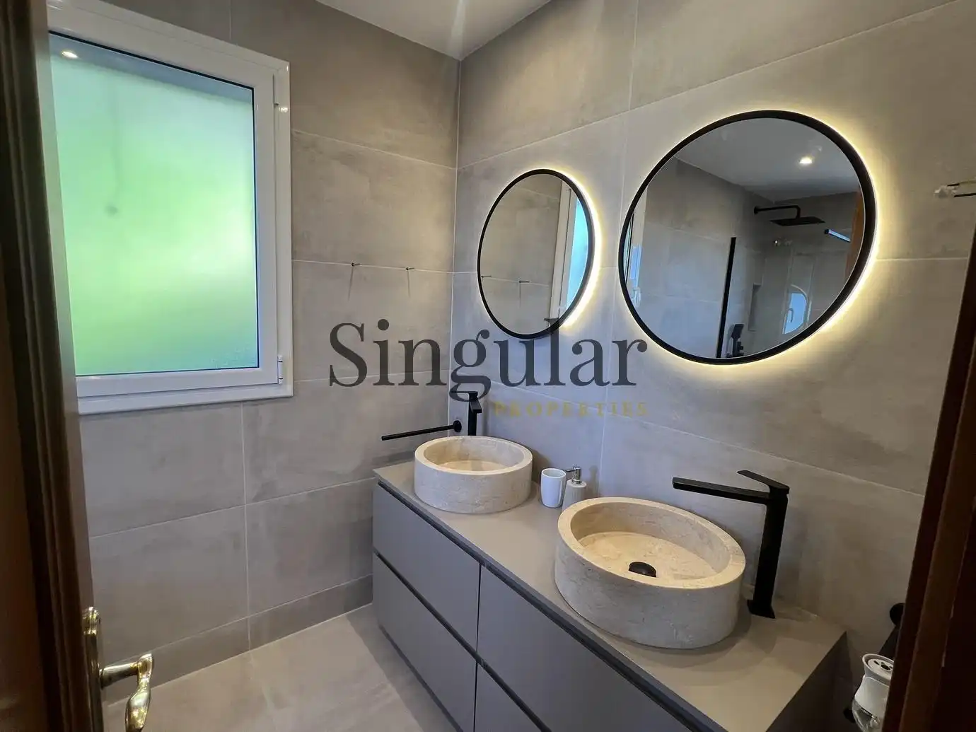 House with terrace for sale in Carrer Carrer de la Xarmada, imagen 20