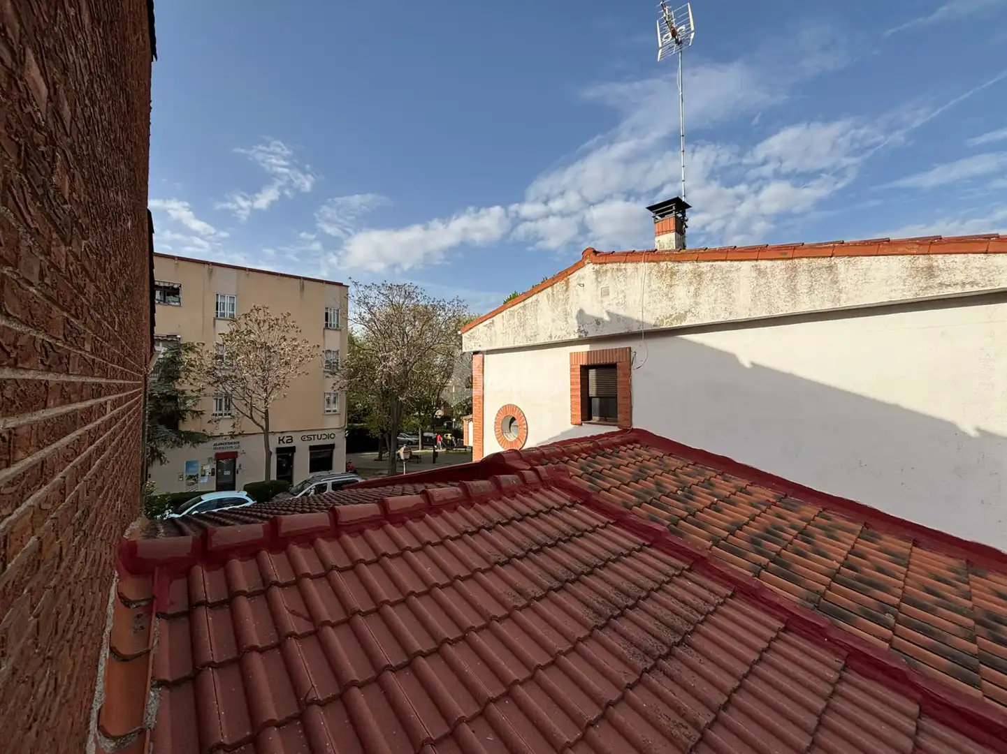 Vista exterior de Casa o chalet en venta en Daganzo de Arriba con Calefacción, Terraza y Trastero